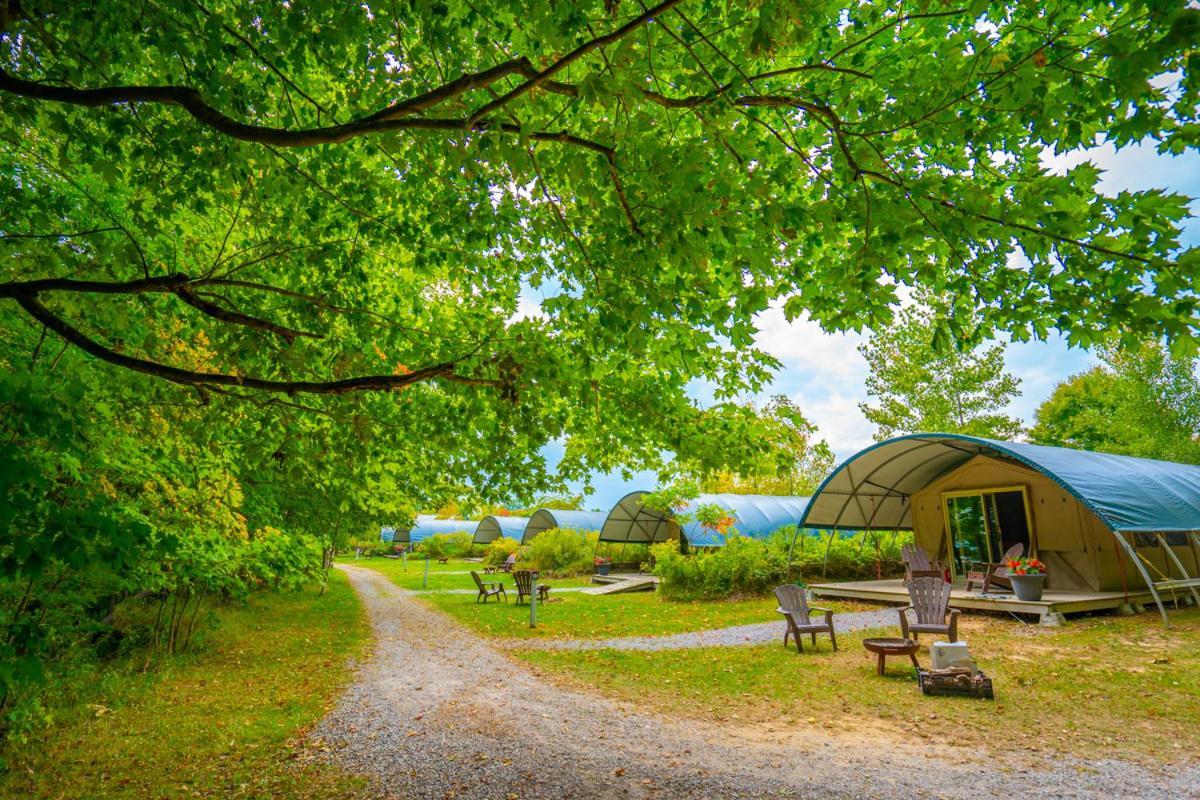 Long Point Eco-Adventures Villa Normandale Esterno foto