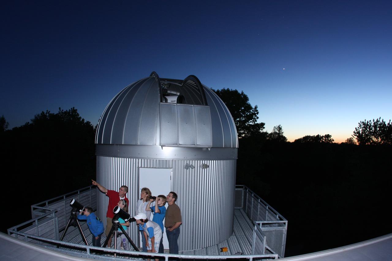 Long Point Eco-Adventures Villa Normandale Esterno foto