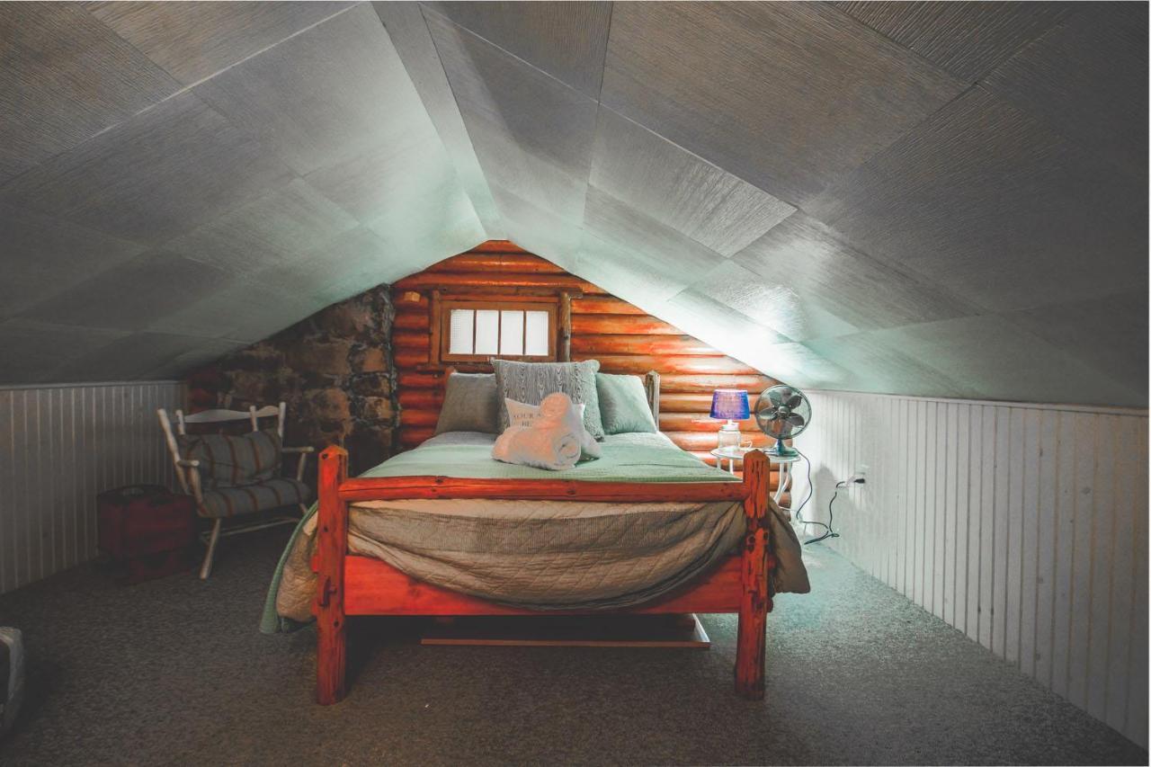Long Point Eco-Adventures Villa Normandale Esterno foto